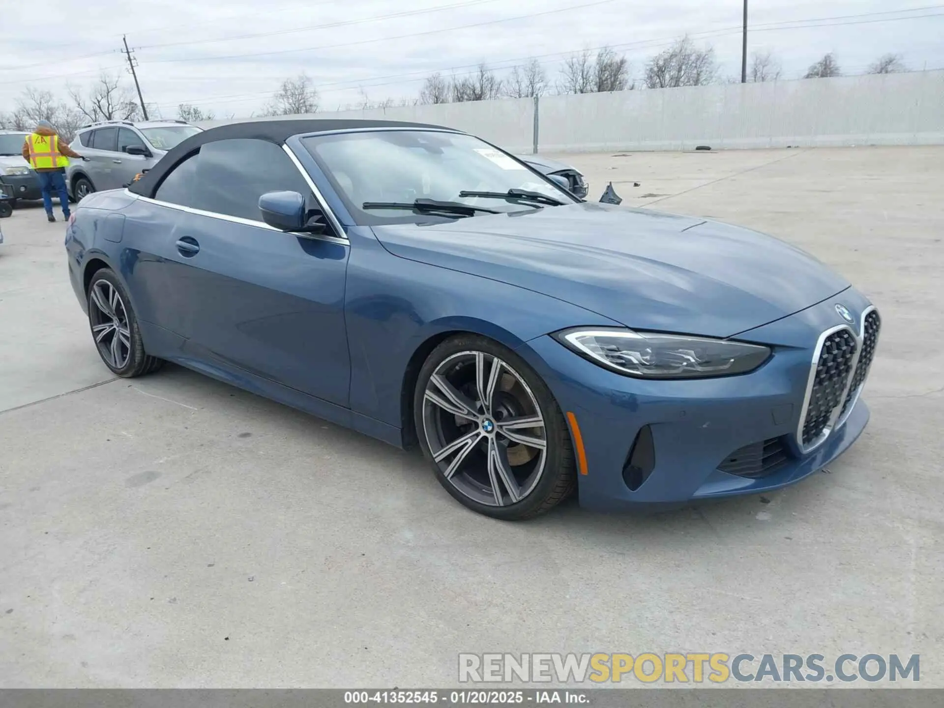 1 Photograph of a damaged car WBA23AT05PCL83537 BMW 430I 2023