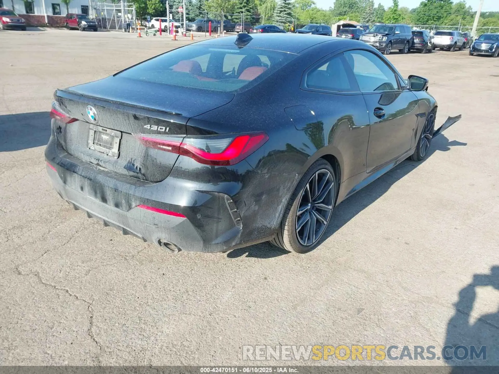 4 Photograph of a damaged car WBA73AP00PCM82945 BMW 430I 2023