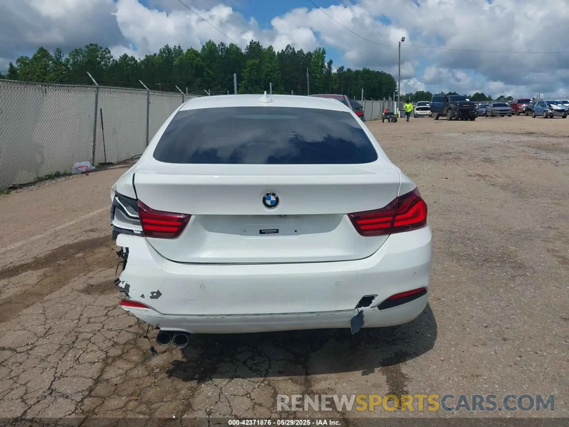 17 Photograph of a damaged car WBA4J1C08LCD73998 BMW 430I GRAN COUPE 2020