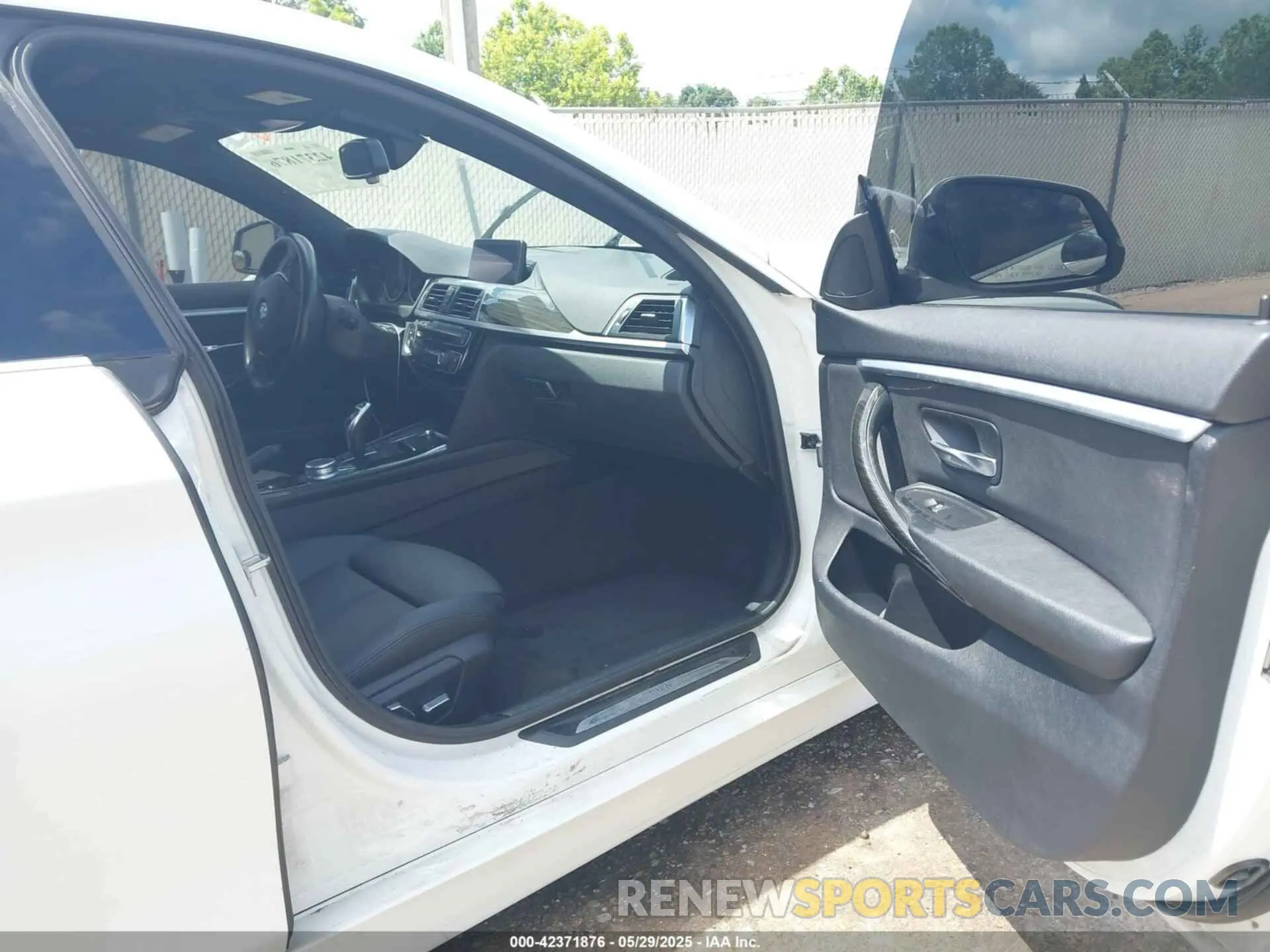 18 Photograph of a damaged car WBA4J1C08LCD73998 BMW 430I GRAN COUPE 2020