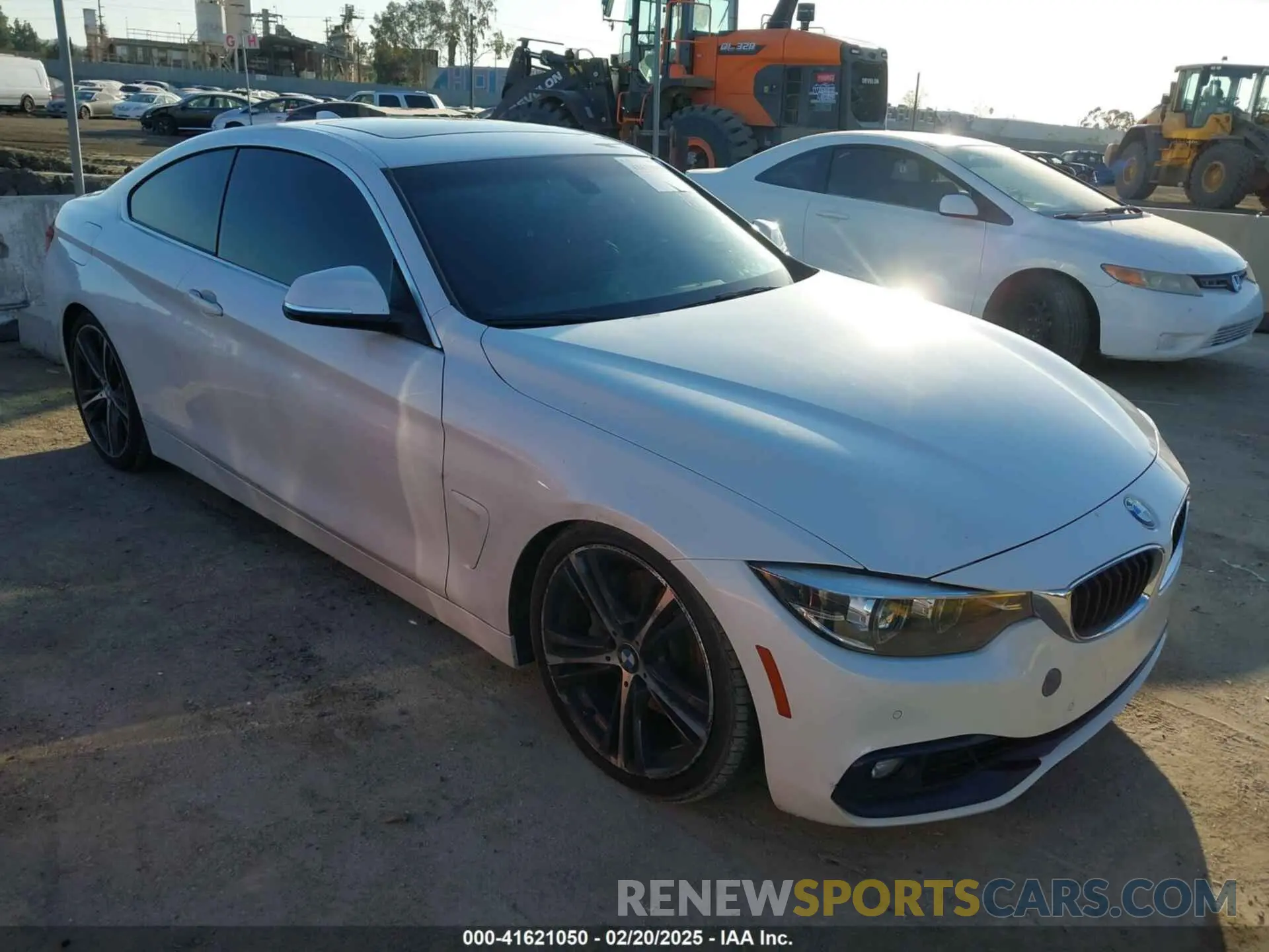 1 Photograph of a damaged car WBA4W7C50KAG52453 BMW 440I 2019