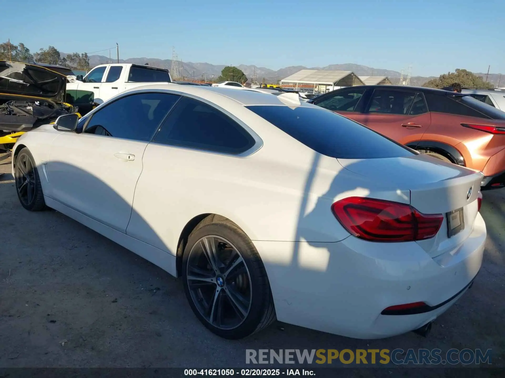 3 Photograph of a damaged car WBA4W7C50KAG52453 BMW 440I 2019