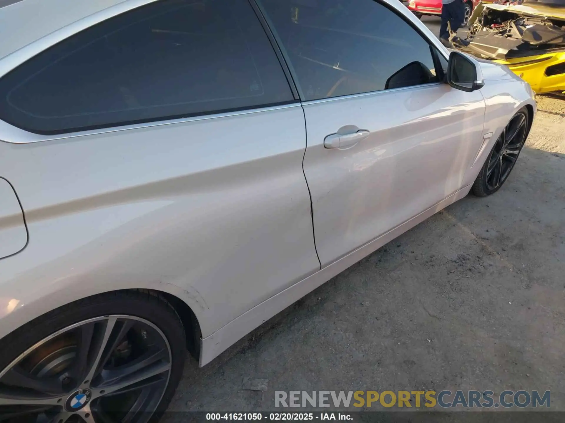 6 Photograph of a damaged car WBA4W7C50KAG52453 BMW 440I 2019