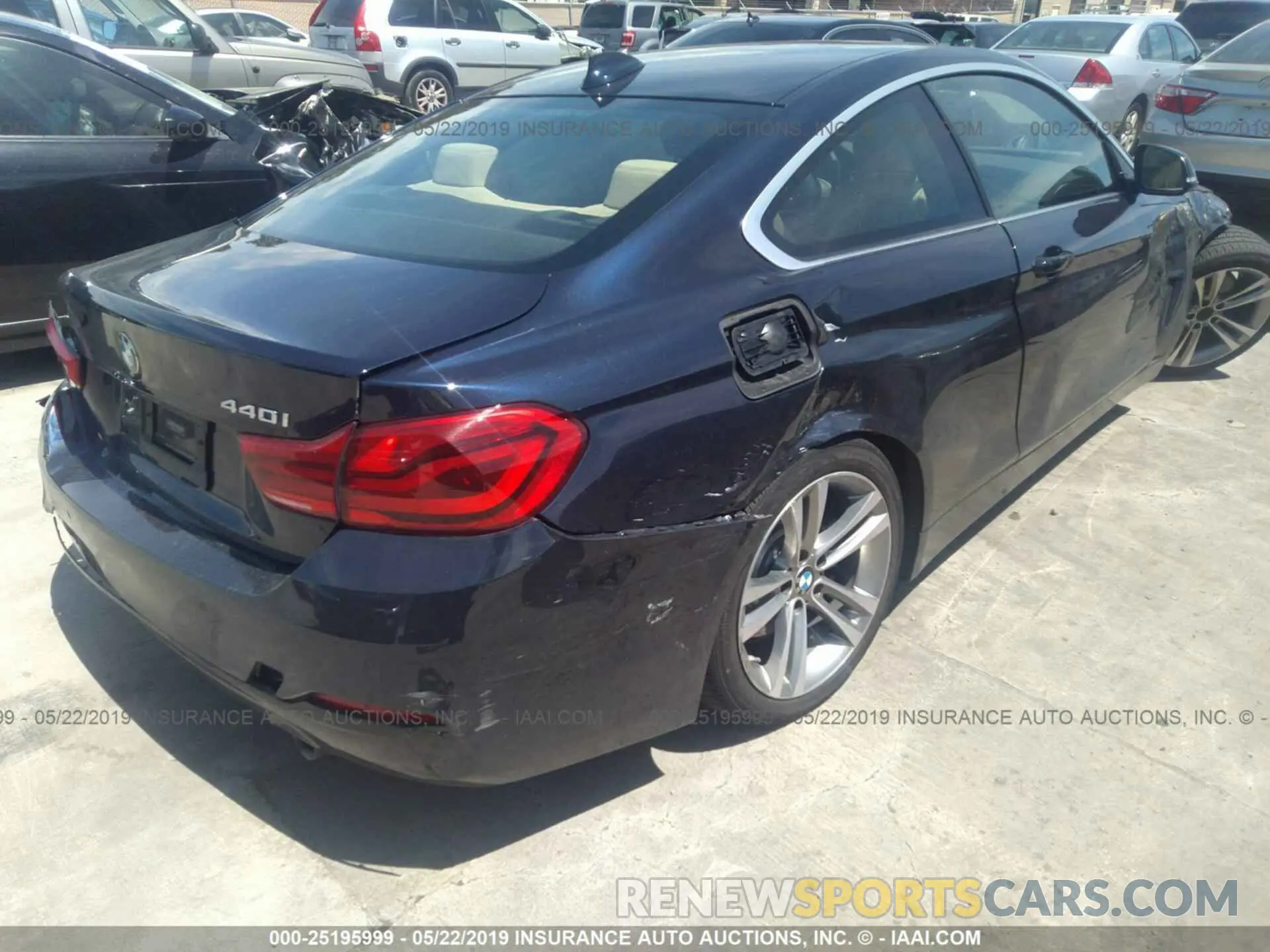 4 Photograph of a damaged car WBA4W7C51KAG52333 BMW 440I 2019
