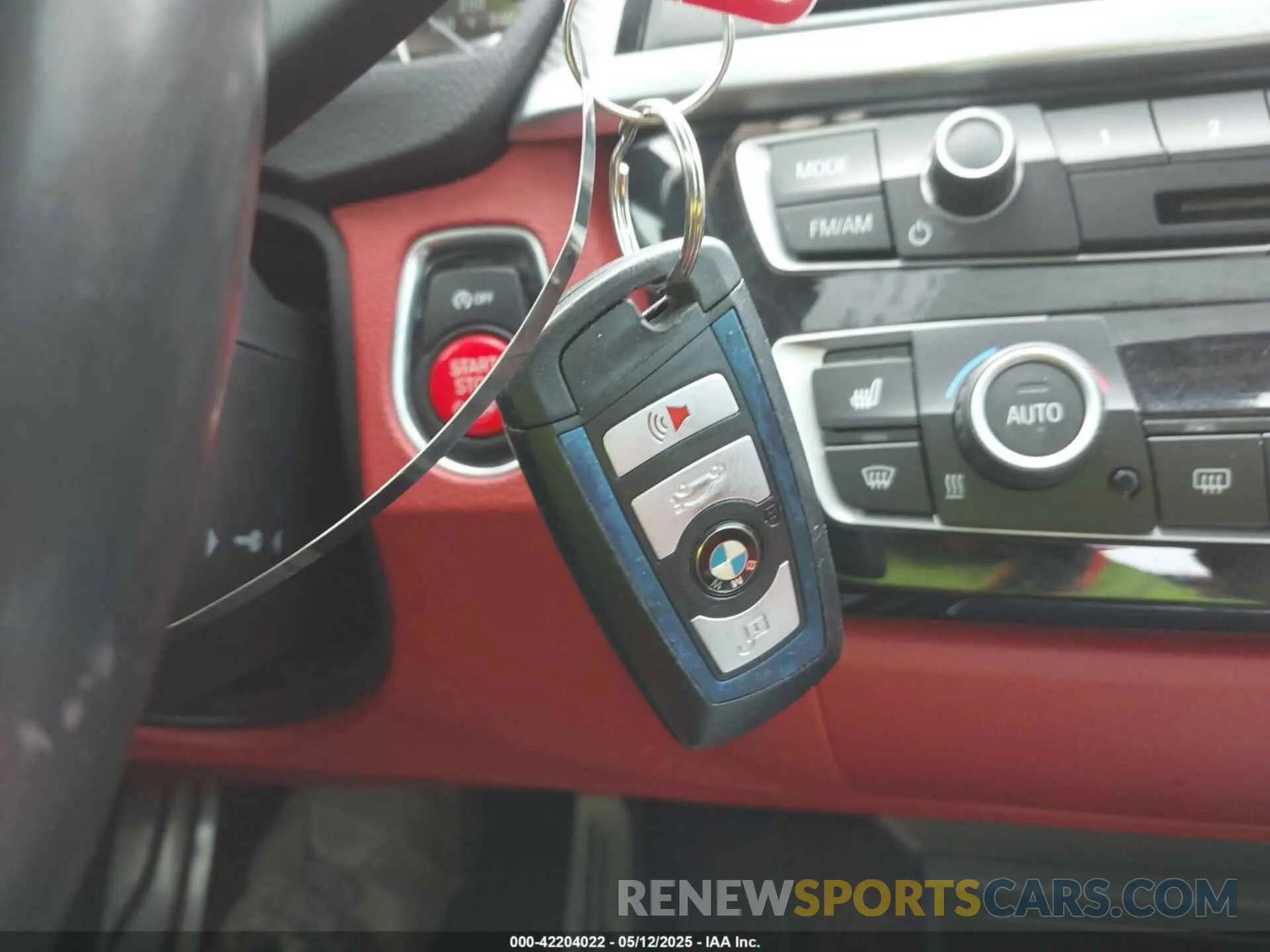 11 Photograph of a damaged car WBA4W7C55KAG52609 BMW 440I 2019