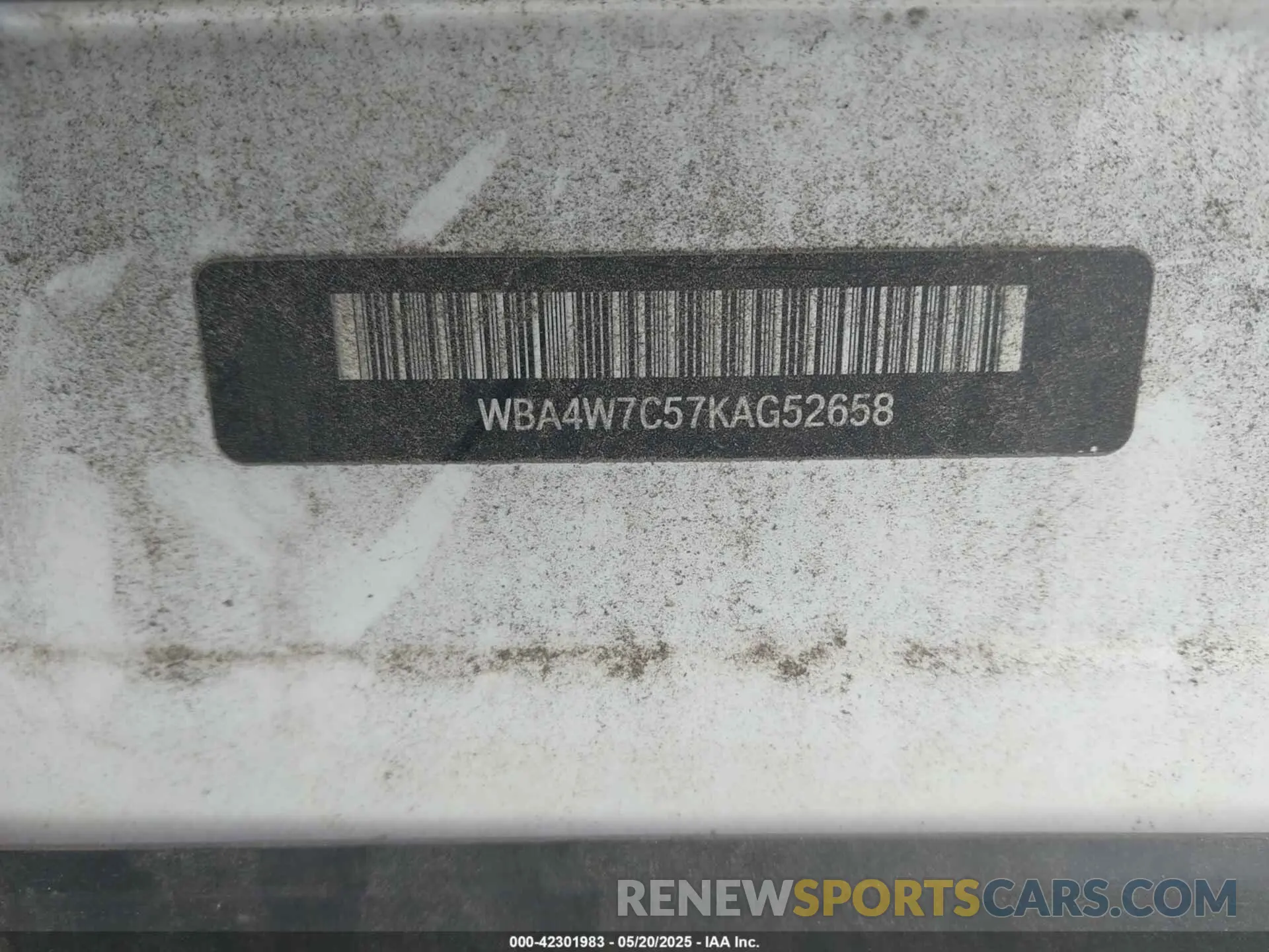 9 Photograph of a damaged car WBA4W7C57KAG52658 BMW 440I 2019