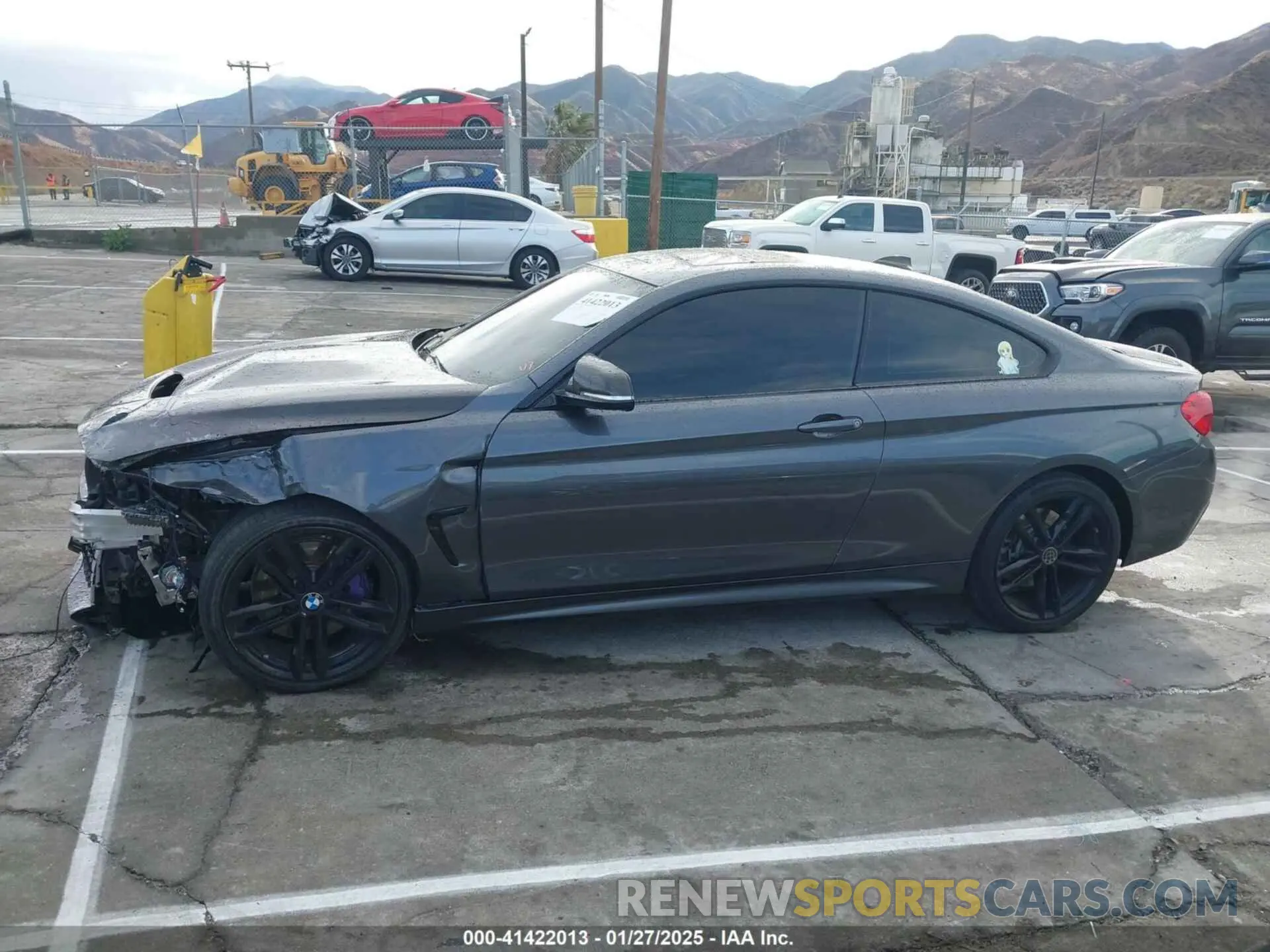 14 Photograph of a damaged car WBA4W7C59KAG52225 BMW 440I 2019