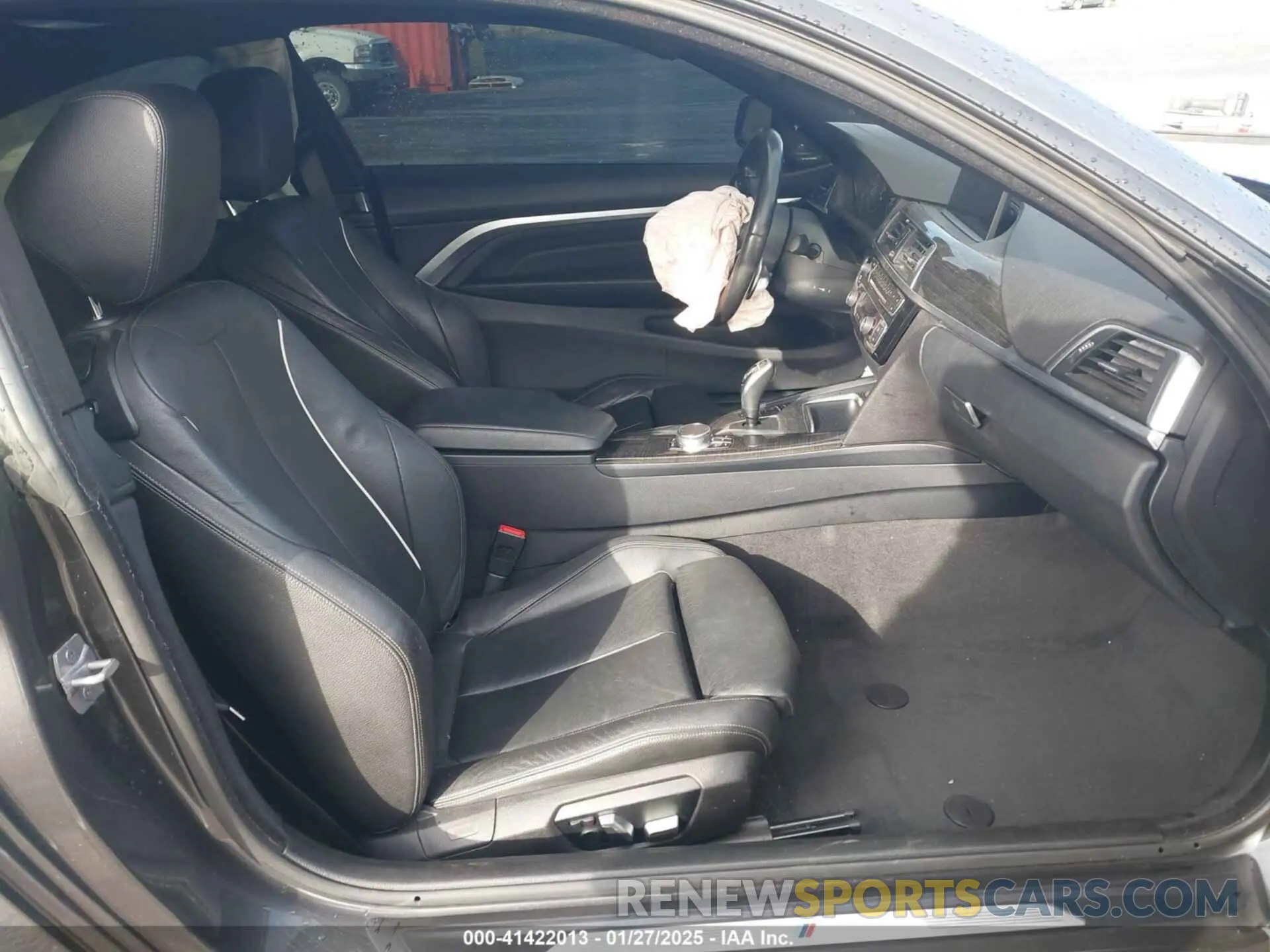 5 Photograph of a damaged car WBA4W7C59KAG52225 BMW 440I 2019