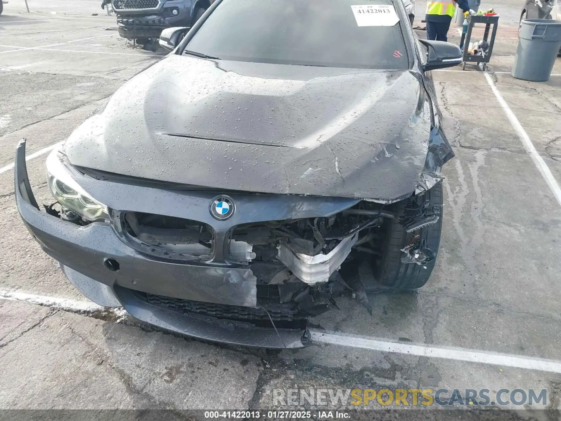 6 Photograph of a damaged car WBA4W7C59KAG52225 BMW 440I 2019