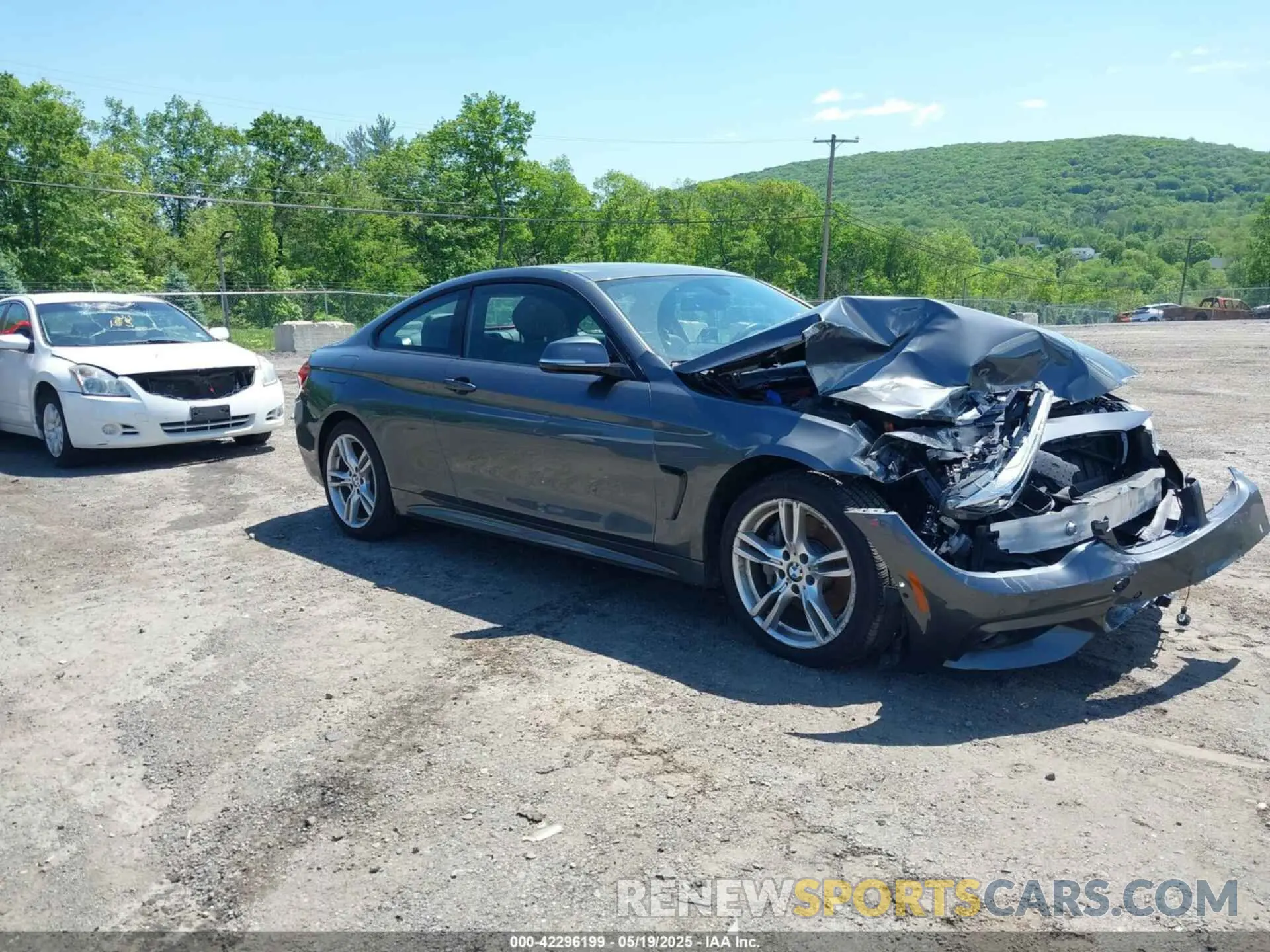 1 Photograph of a damaged car WBA4W9C56KAF94960 BMW 440I 2019
