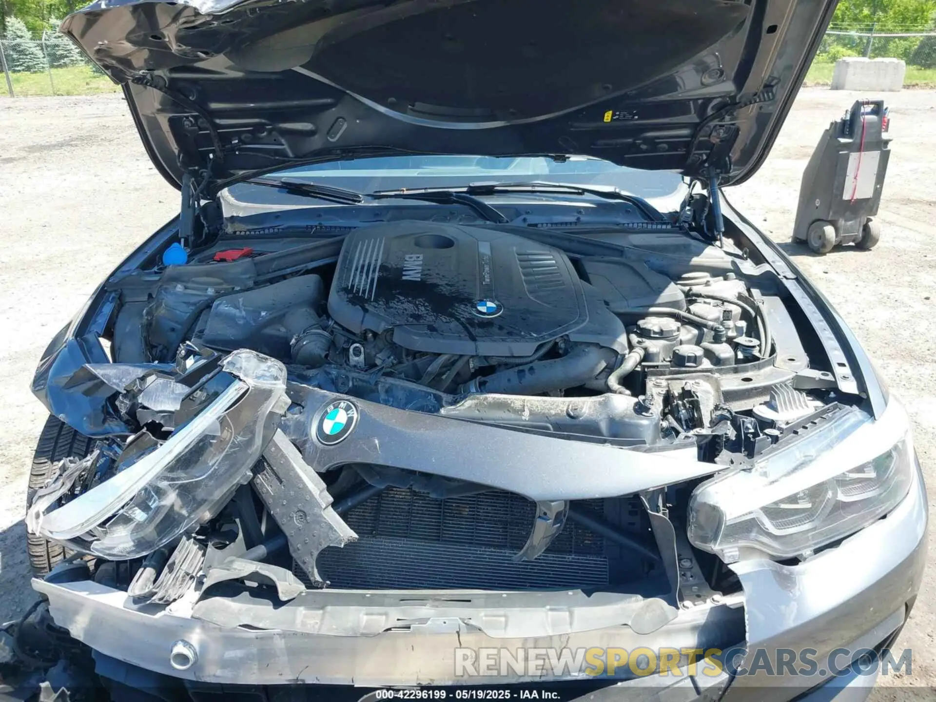 10 Photograph of a damaged car WBA4W9C56KAF94960 BMW 440I 2019