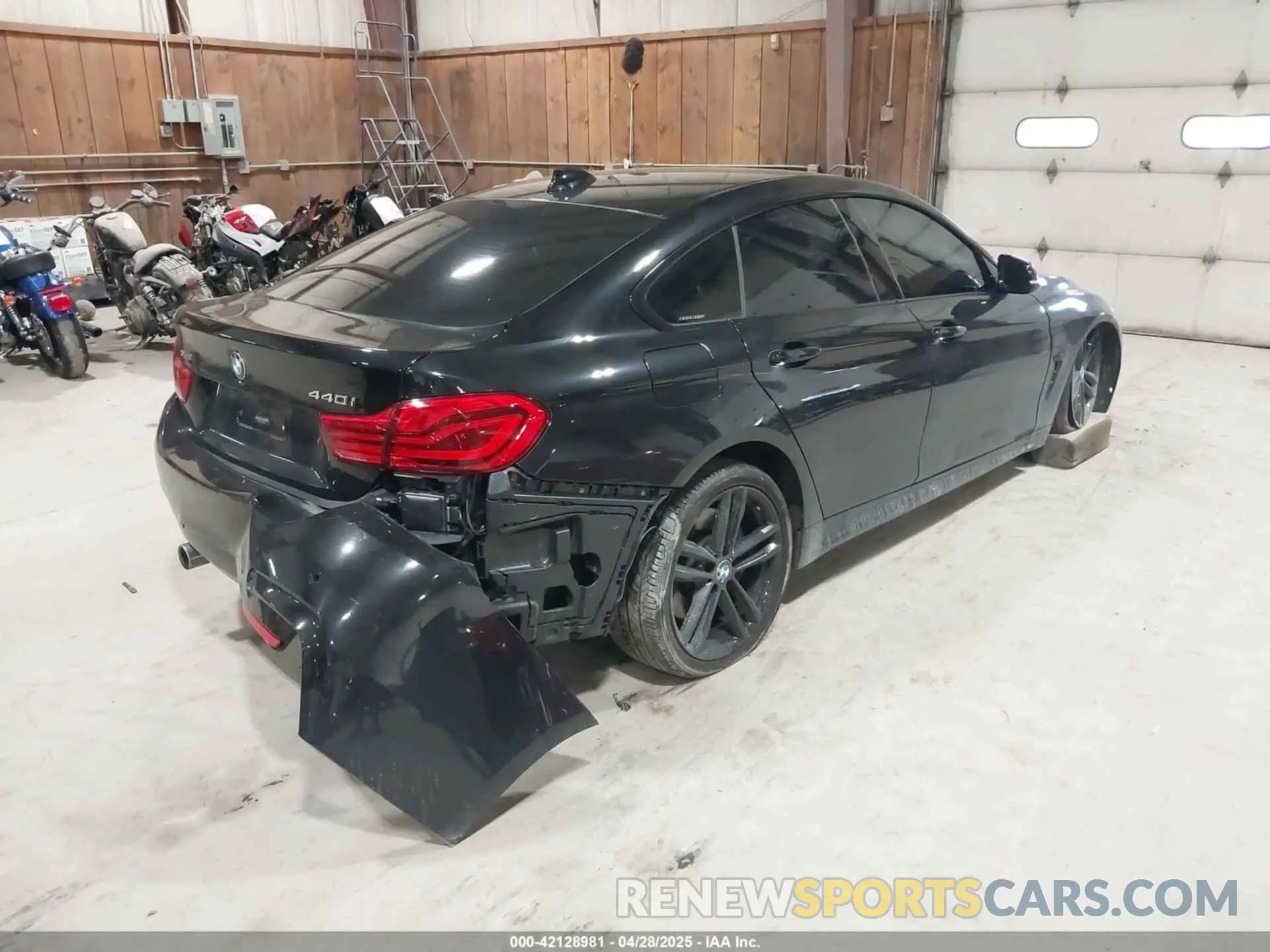 4 Photograph of a damaged car WBA4J7C57KBM75468 BMW 440I GRAN COUPE 2019
