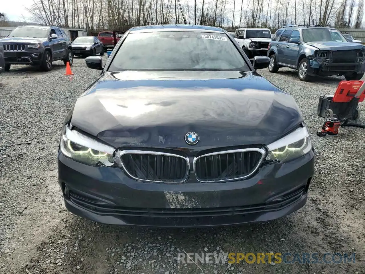 5 Photograph of a damaged car WBAJA5C50KBX49102 BMW 5 SERIES 2019