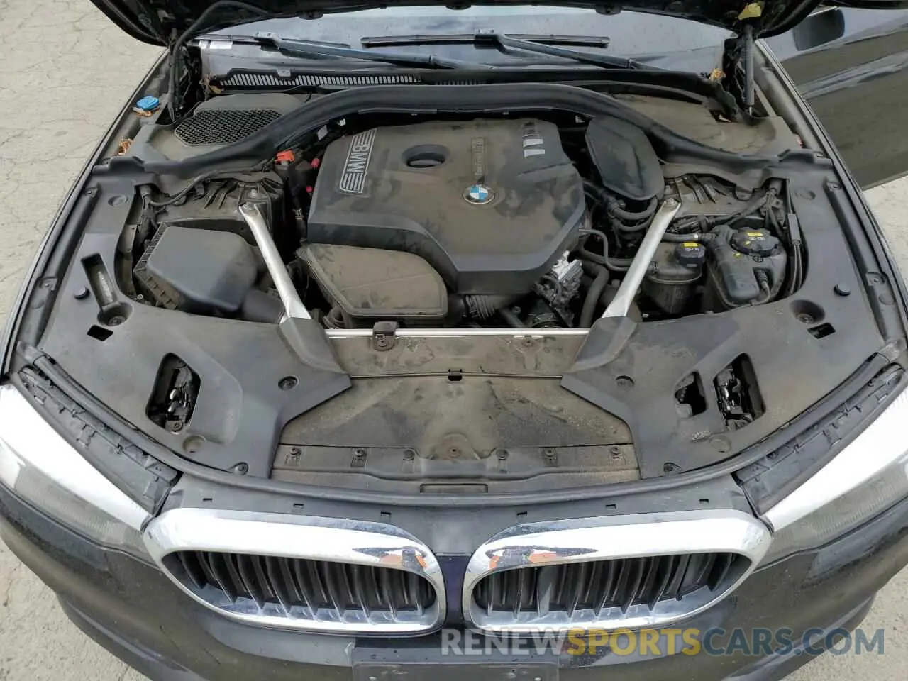 13 Photograph of a damaged car WBAJA5C50KBX86778 BMW 5 SERIES 2019