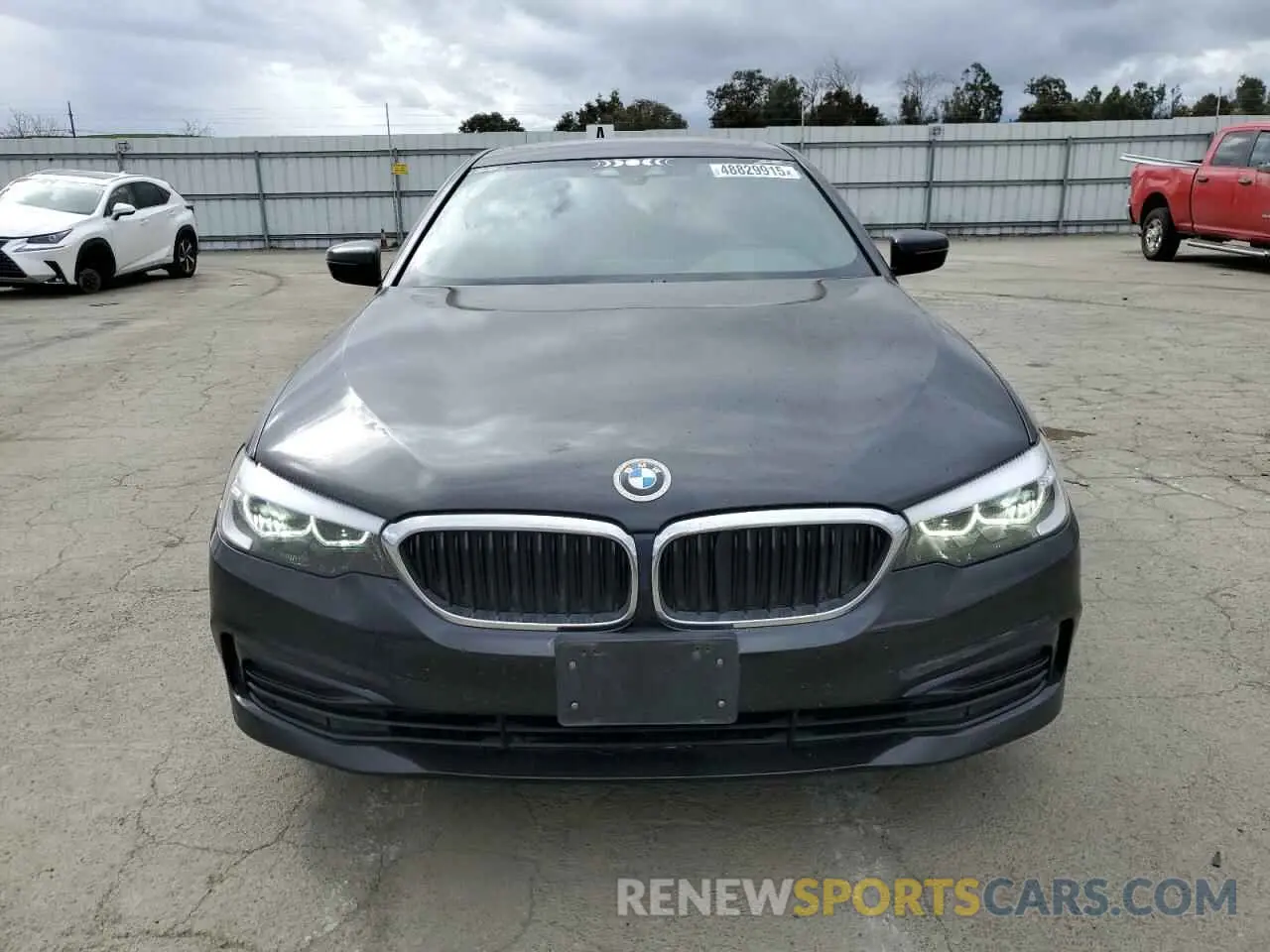 5 Photograph of a damaged car WBAJA5C50KBX86778 BMW 5 SERIES 2019