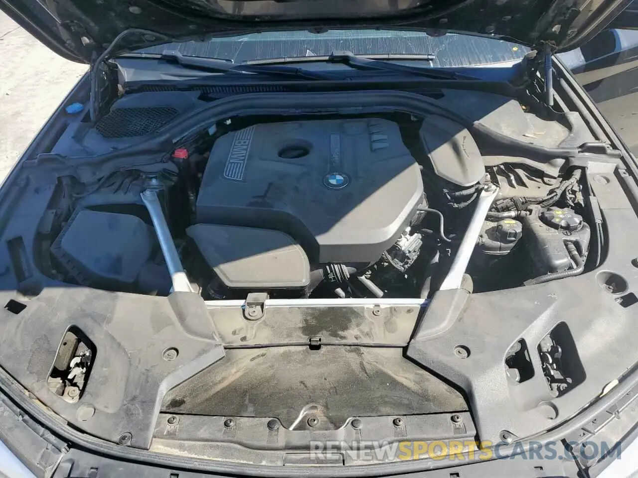 11 Photograph of a damaged car WBAJA5C50KG900345 BMW 5 SERIES 2019