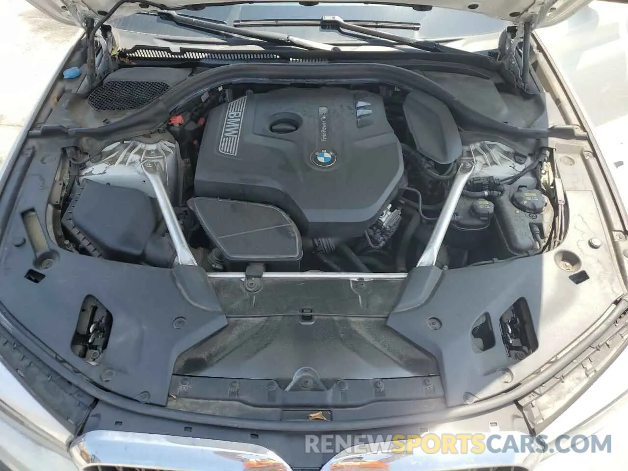 11 Photograph of a damaged car WBAJA5C51KBX86434 BMW 5 SERIES 2019