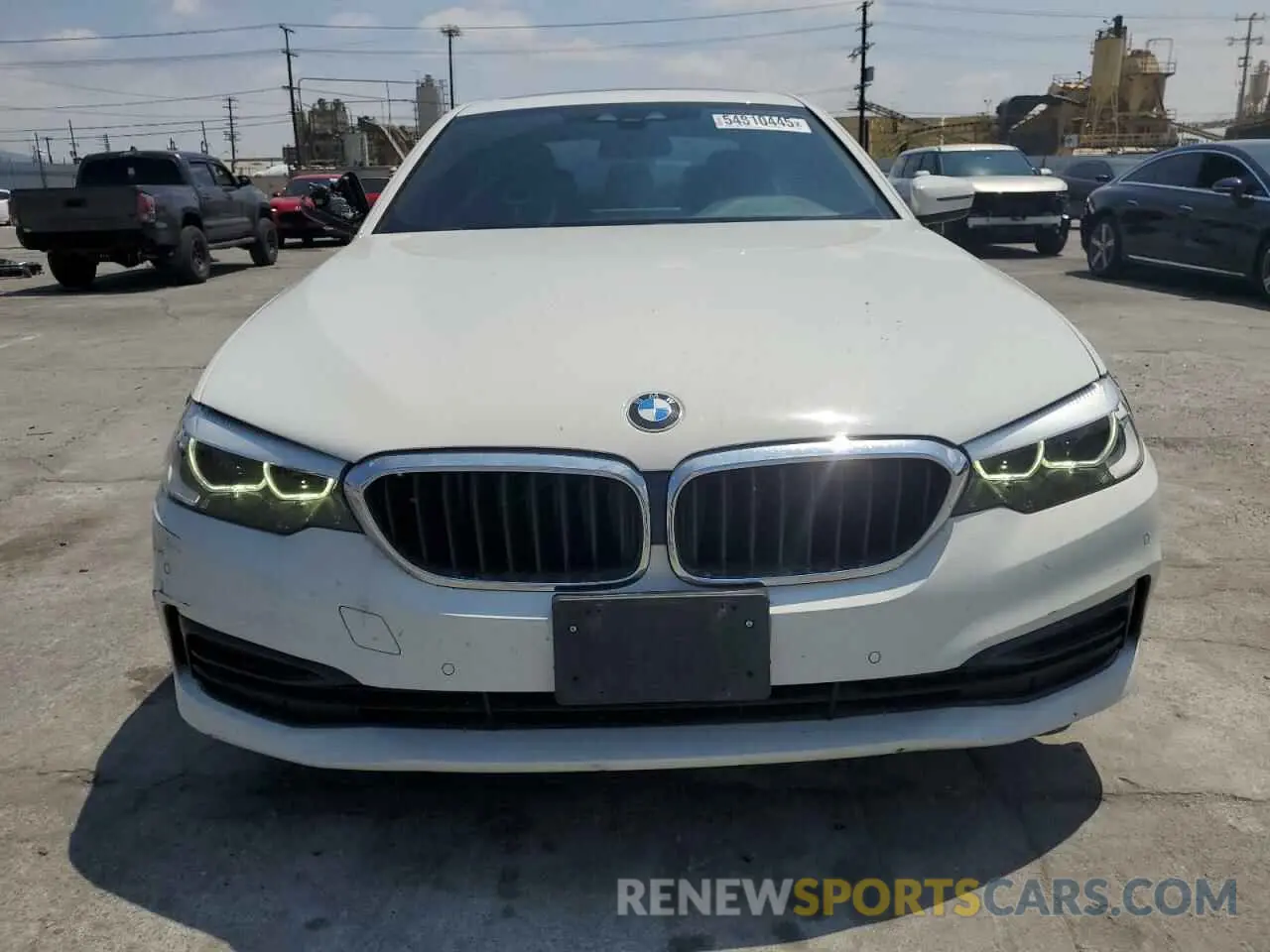 5 Photograph of a damaged car WBAJA5C51KBX86434 BMW 5 SERIES 2019