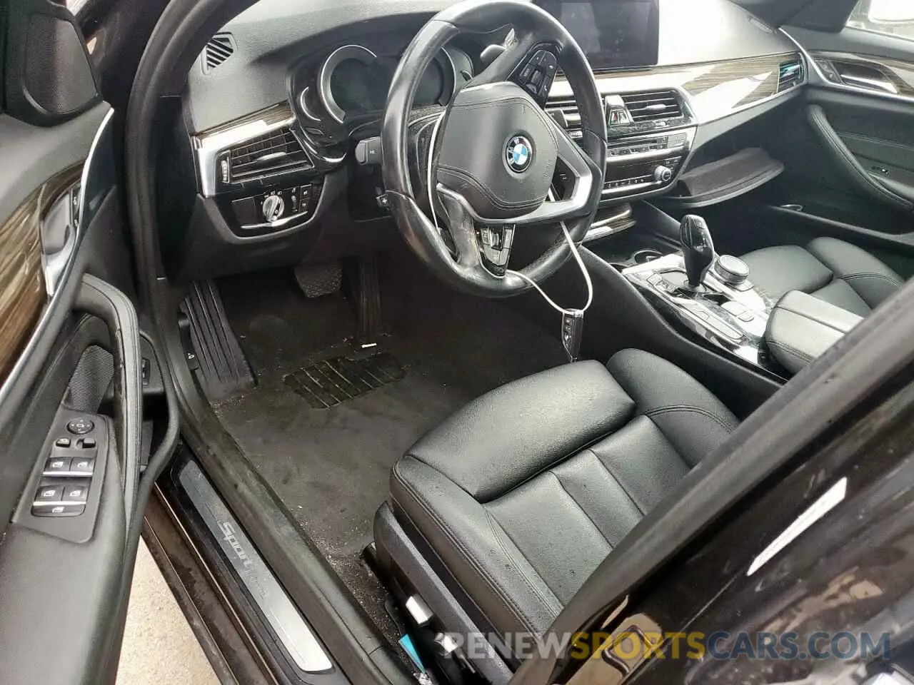 8 Photograph of a damaged car WBAJA5C51KG901214 BMW 5 SERIES 2019