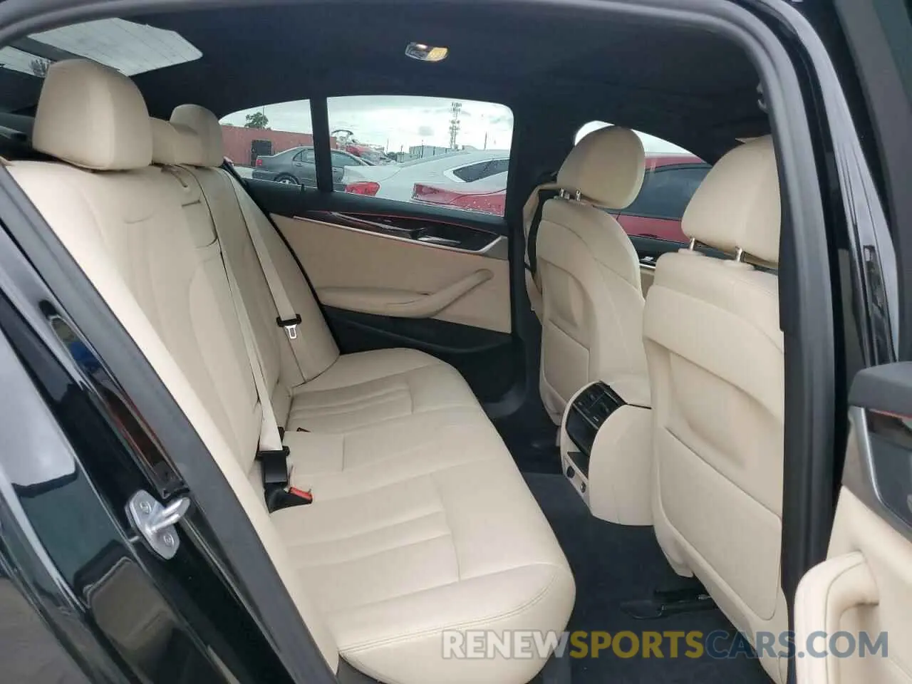 10 Photograph of a damaged car WBAJA5C52KWA57838 BMW 5 SERIES 2019