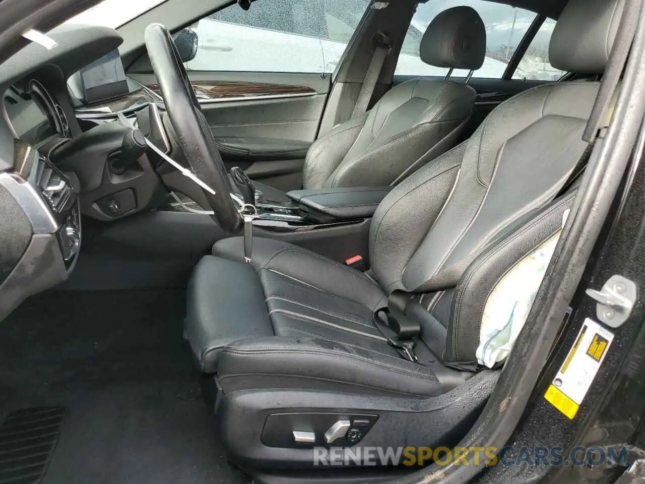 7 Photograph of a damaged car WBAJA5C52KWW13904 BMW 5 SERIES 2019