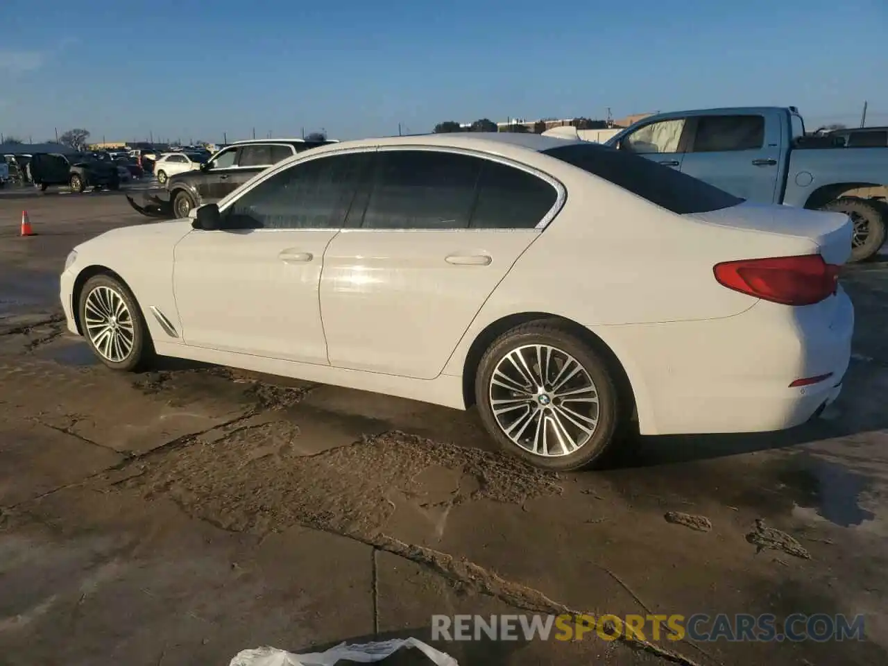 2 Photograph of a damaged car WBAJA5C52KWW15748 BMW 5 SERIES 2019