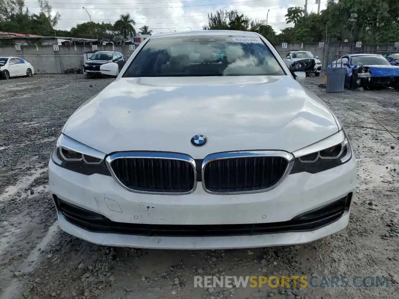 5 Photograph of a damaged car WBAJA5C52KWW26930 BMW 5 SERIES 2019