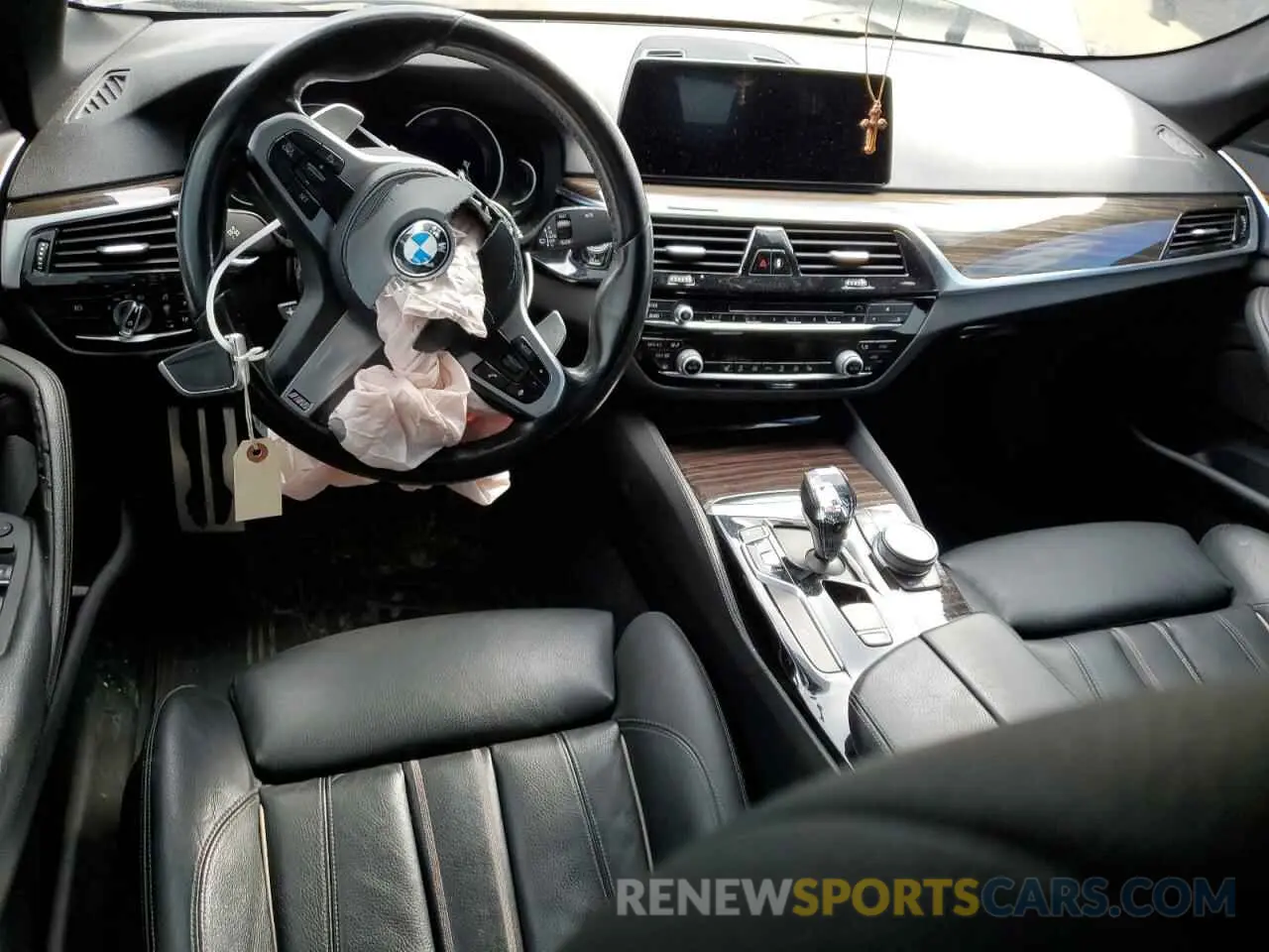 8 Photograph of a damaged car WBAJA5C53KWW30663 BMW 5 SERIES 2019