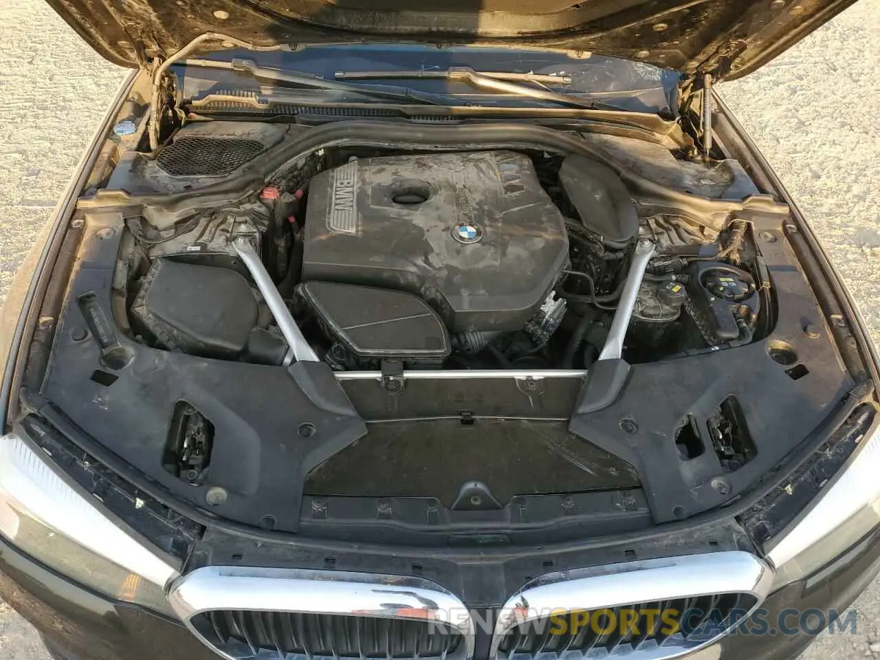 11 Photograph of a damaged car WBAJA5C54KG900736 BMW 5 SERIES 2019