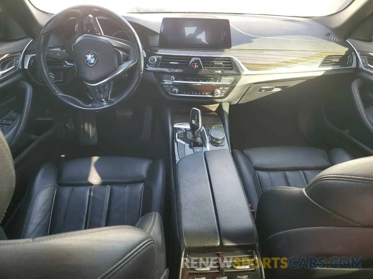 8 Photograph of a damaged car WBAJA5C54KWA57842 BMW 5 SERIES 2019