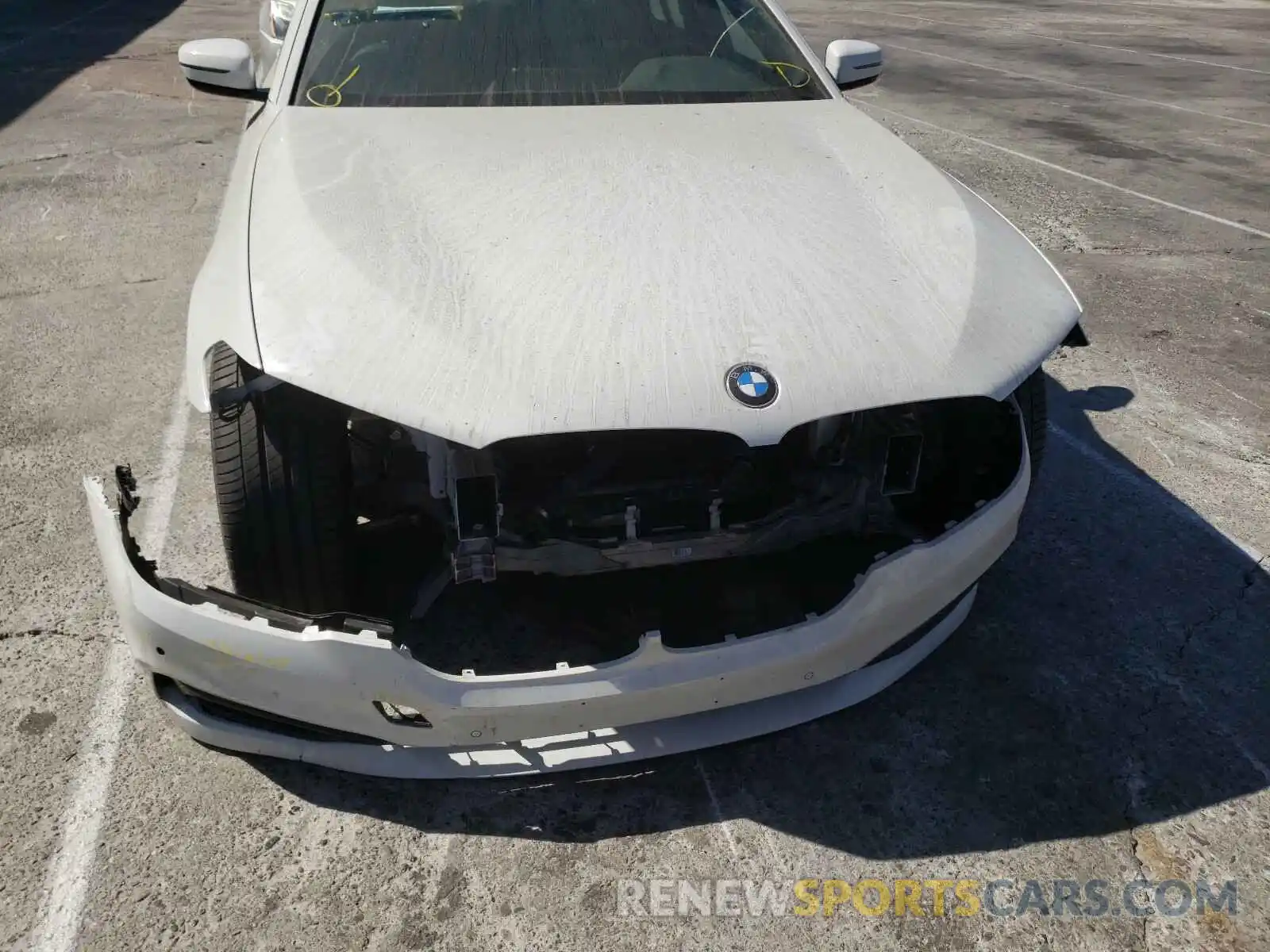 9 Photograph of a damaged car WBAJA5C55KWW09376 BMW 5 SERIES 2019