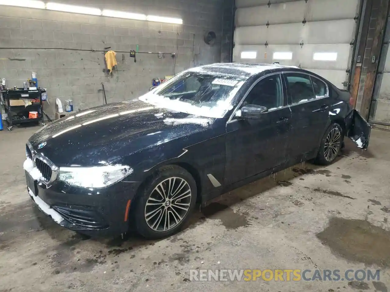 1 Photograph of a damaged car WBAJA5C56KBX87322 BMW 5 SERIES 2019