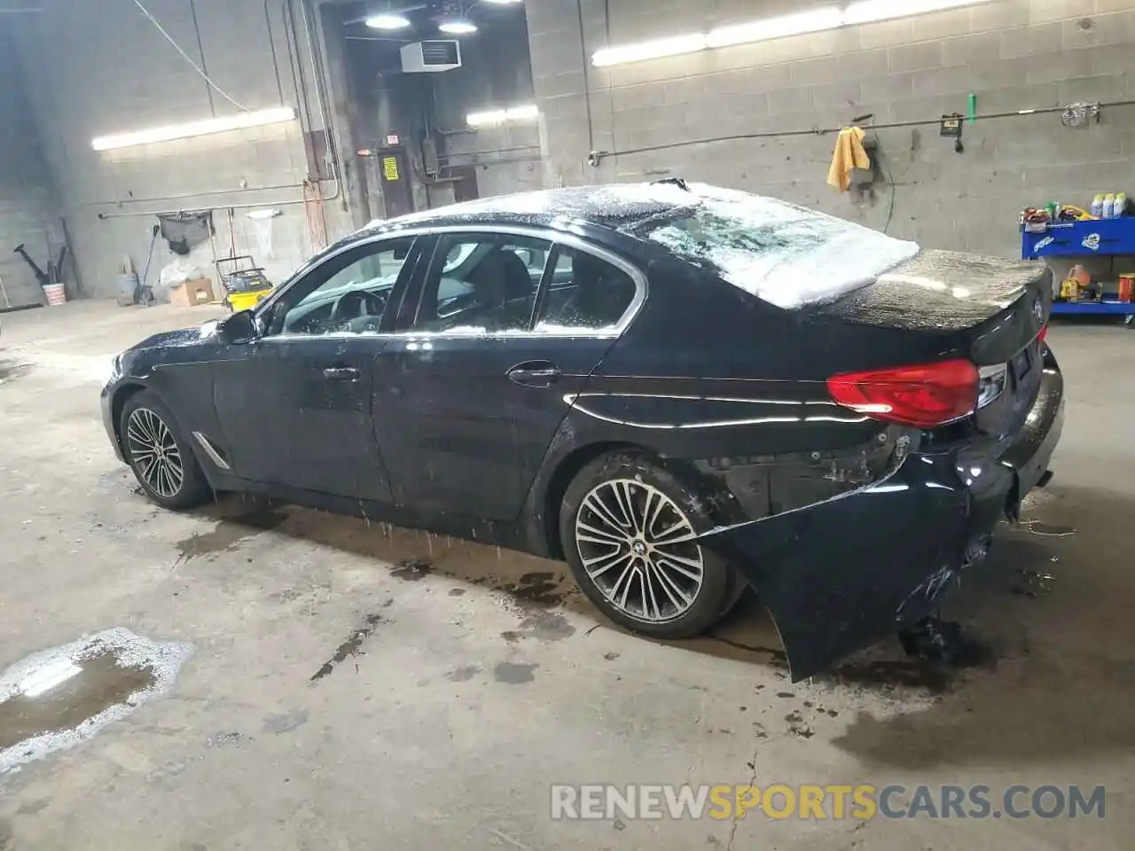 2 Photograph of a damaged car WBAJA5C56KBX87322 BMW 5 SERIES 2019