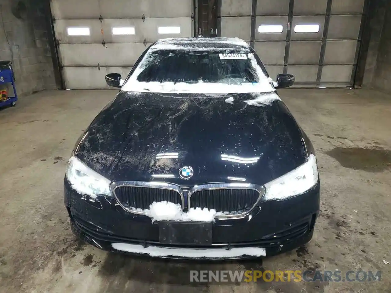 5 Photograph of a damaged car WBAJA5C56KBX87322 BMW 5 SERIES 2019