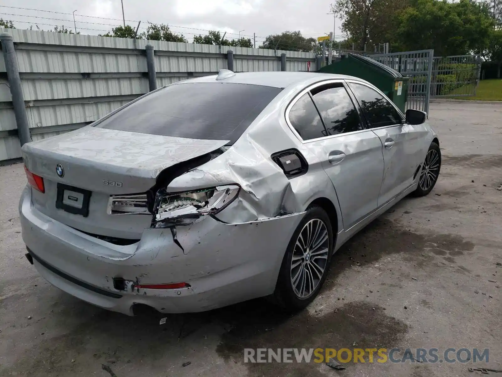 4 Photograph of a damaged car WBAJA5C56KBX87546 BMW 5 SERIES 2019