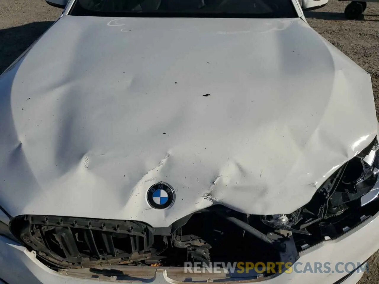 11 Photograph of a damaged car WBAJA5C56KWW42757 BMW 5 SERIES 2019