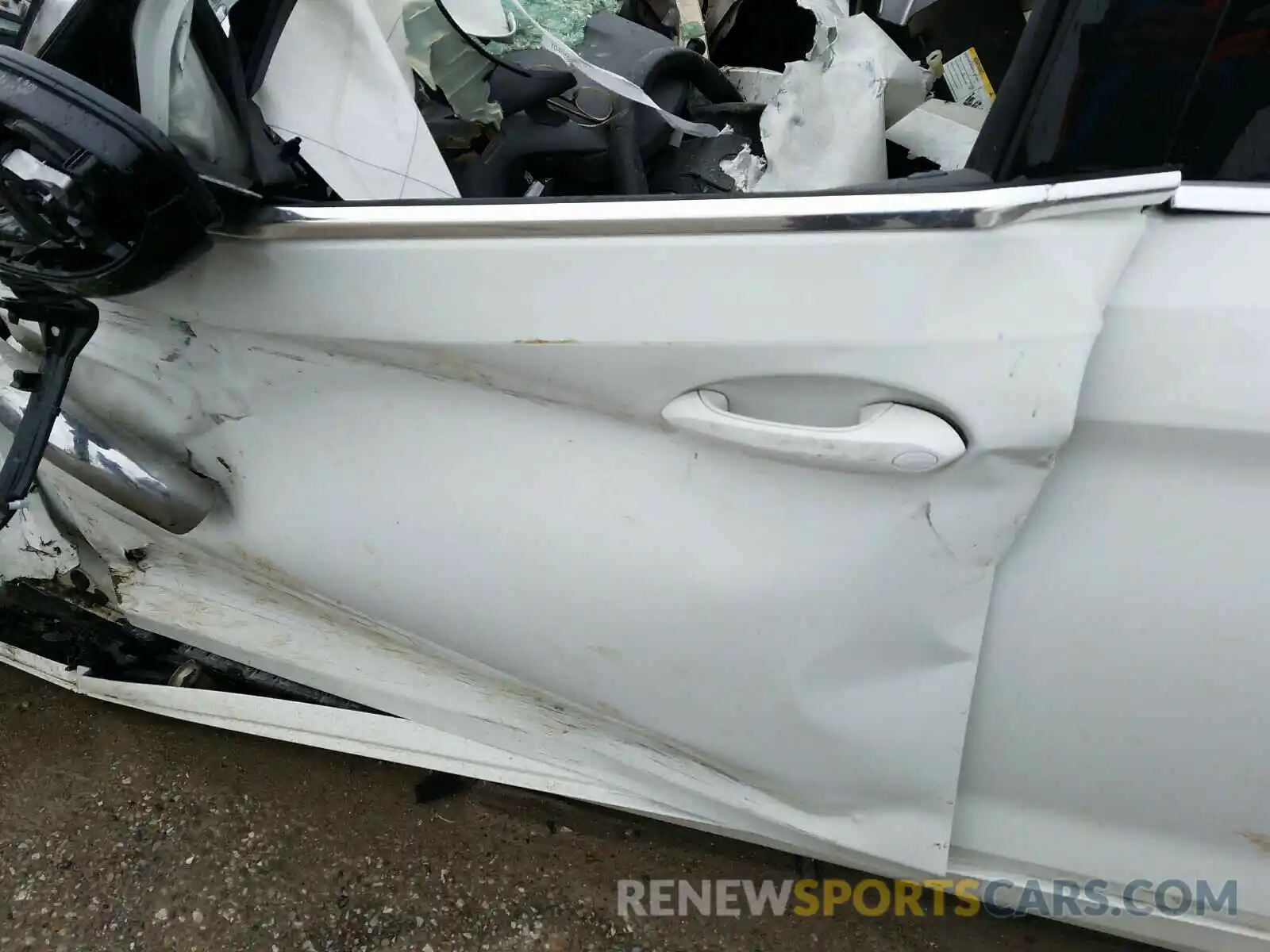 10 Photograph of a damaged car WBAJA5C57KG900908 BMW 5 SERIES 2019