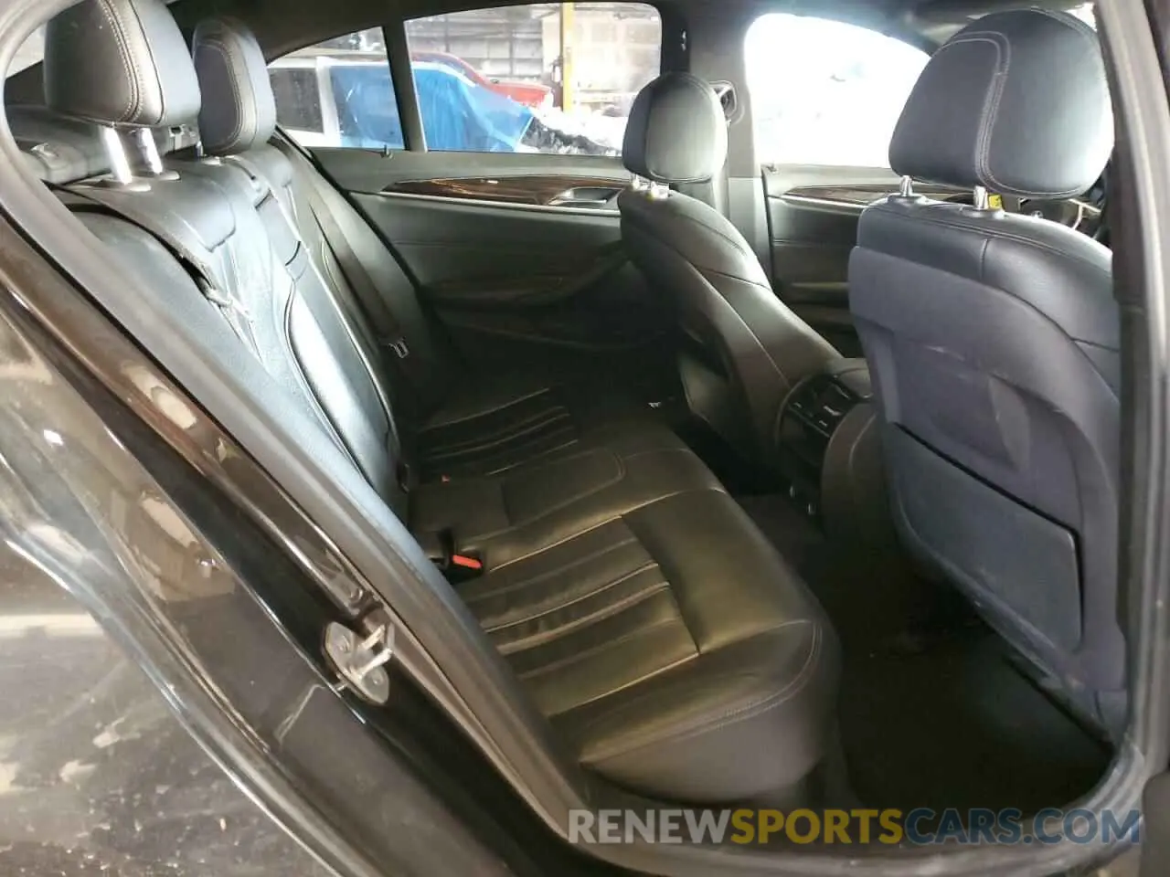 10 Photograph of a damaged car WBAJA5C58KBX86723 BMW 5 SERIES 2019