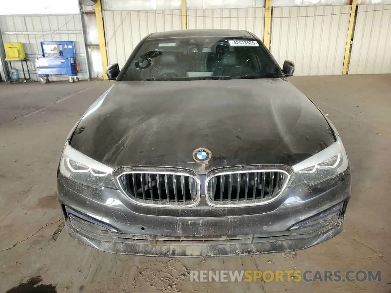 5 Photograph of a damaged car WBAJA5C58KBX86723 BMW 5 SERIES 2019