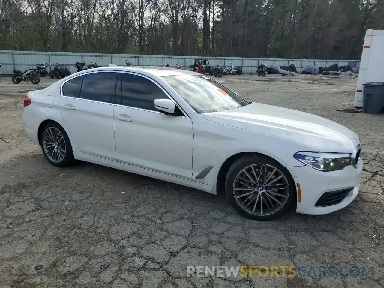 4 Photograph of a damaged car WBAJA5C58KWA57892 BMW 5 SERIES 2019