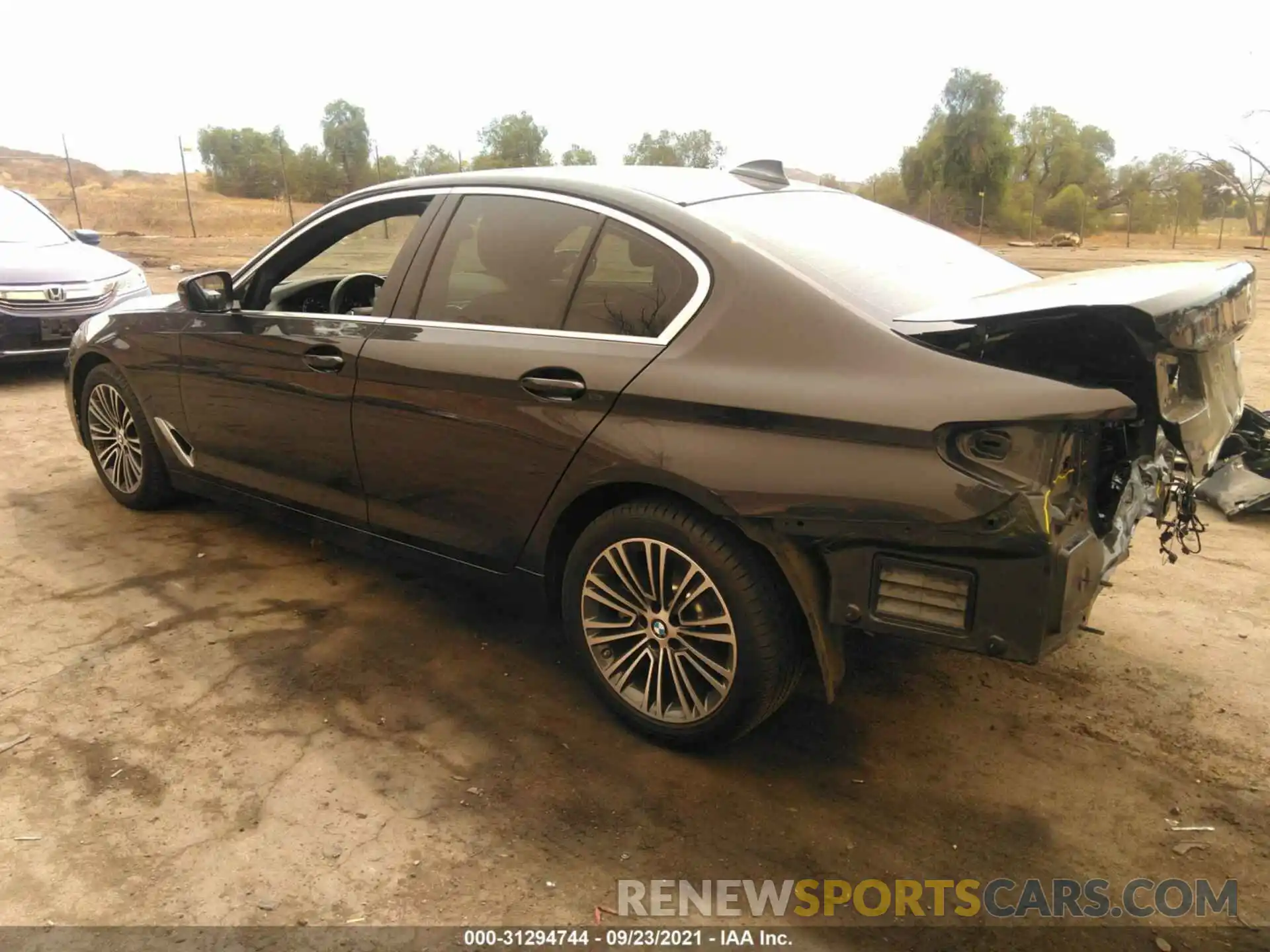 3 Photograph of a damaged car WBAJA5C58KWW10246 BMW 5 SERIES 2019