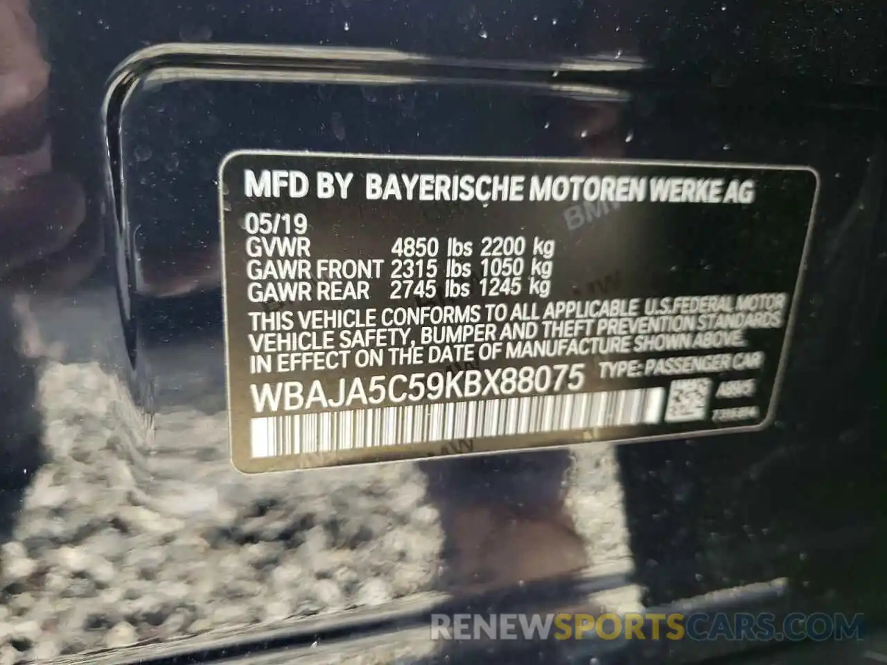 10 Photograph of a damaged car WBAJA5C59KBX88075 BMW 5 SERIES 2019