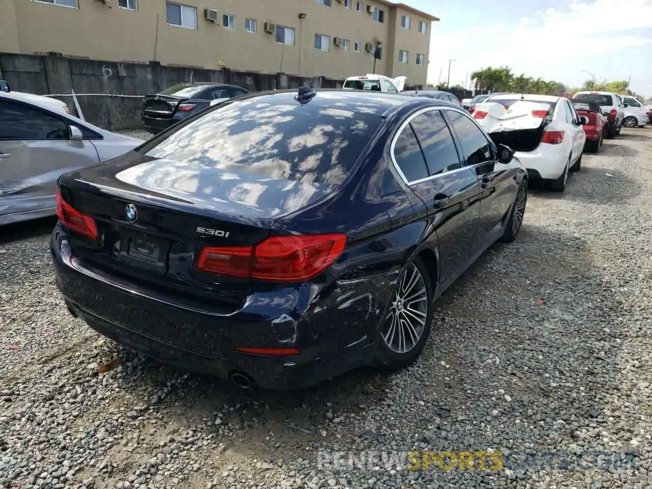 4 Photograph of a damaged car WBAJA5C59KBX88075 BMW 5 SERIES 2019