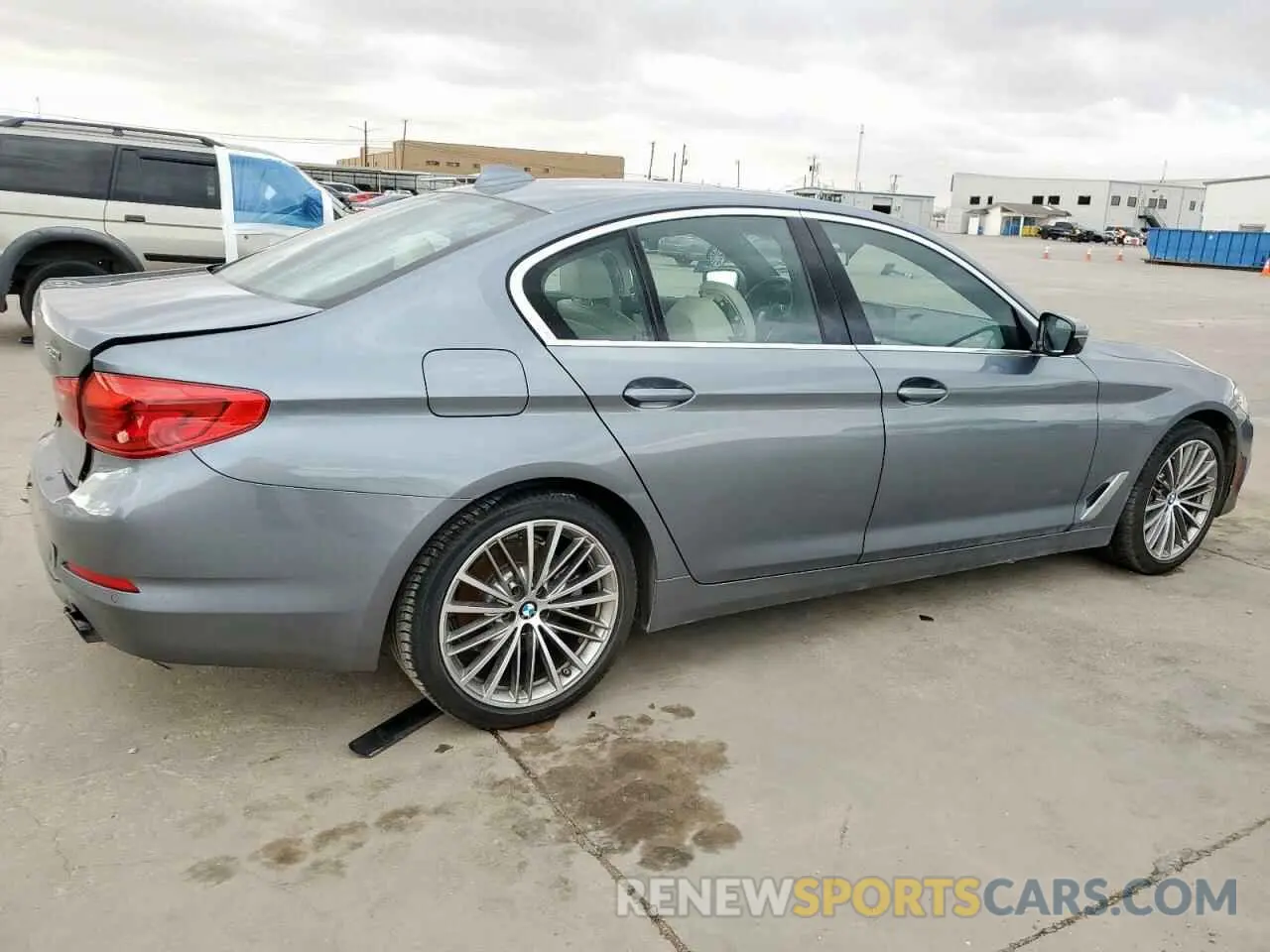 3 Photograph of a damaged car WBAJA5C59KWW36645 BMW 5 SERIES 2019