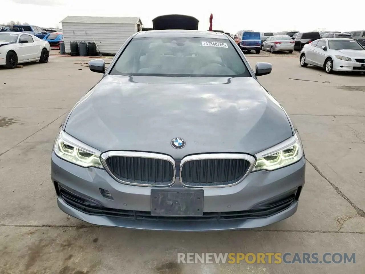 5 Photograph of a damaged car WBAJA5C59KWW36645 BMW 5 SERIES 2019