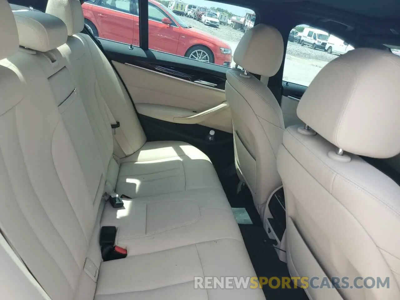 10 Photograph of a damaged car WBAJA5C59KWW41067 BMW 5 SERIES 2019