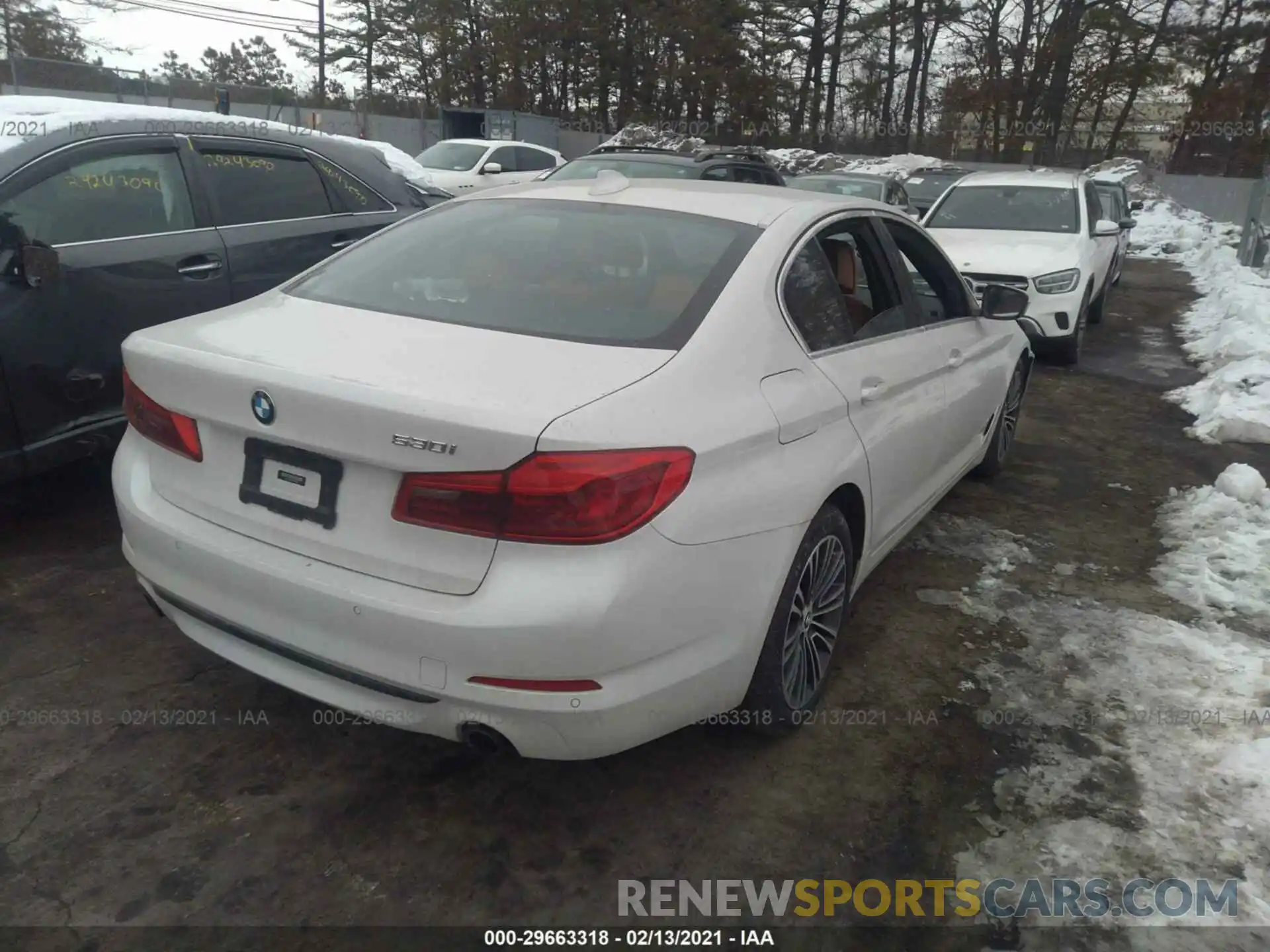 4 Photograph of a damaged car WBAJA5C59KWW48536 BMW 5 SERIES 2019