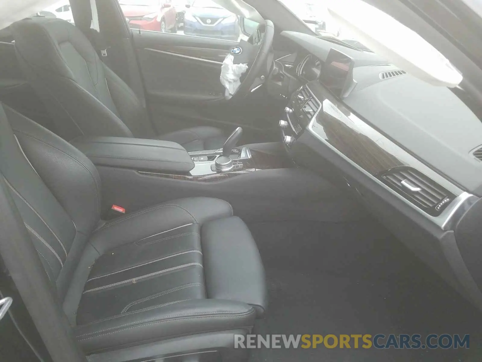 5 Photograph of a damaged car WBAJA5C5XKBX86450 BMW 5 SERIES 2019