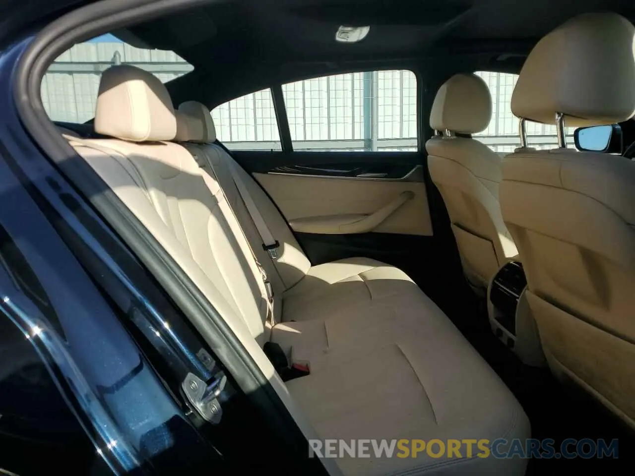 10 Photograph of a damaged car WBAJA7C50KWC77636 BMW 5 SERIES 2019