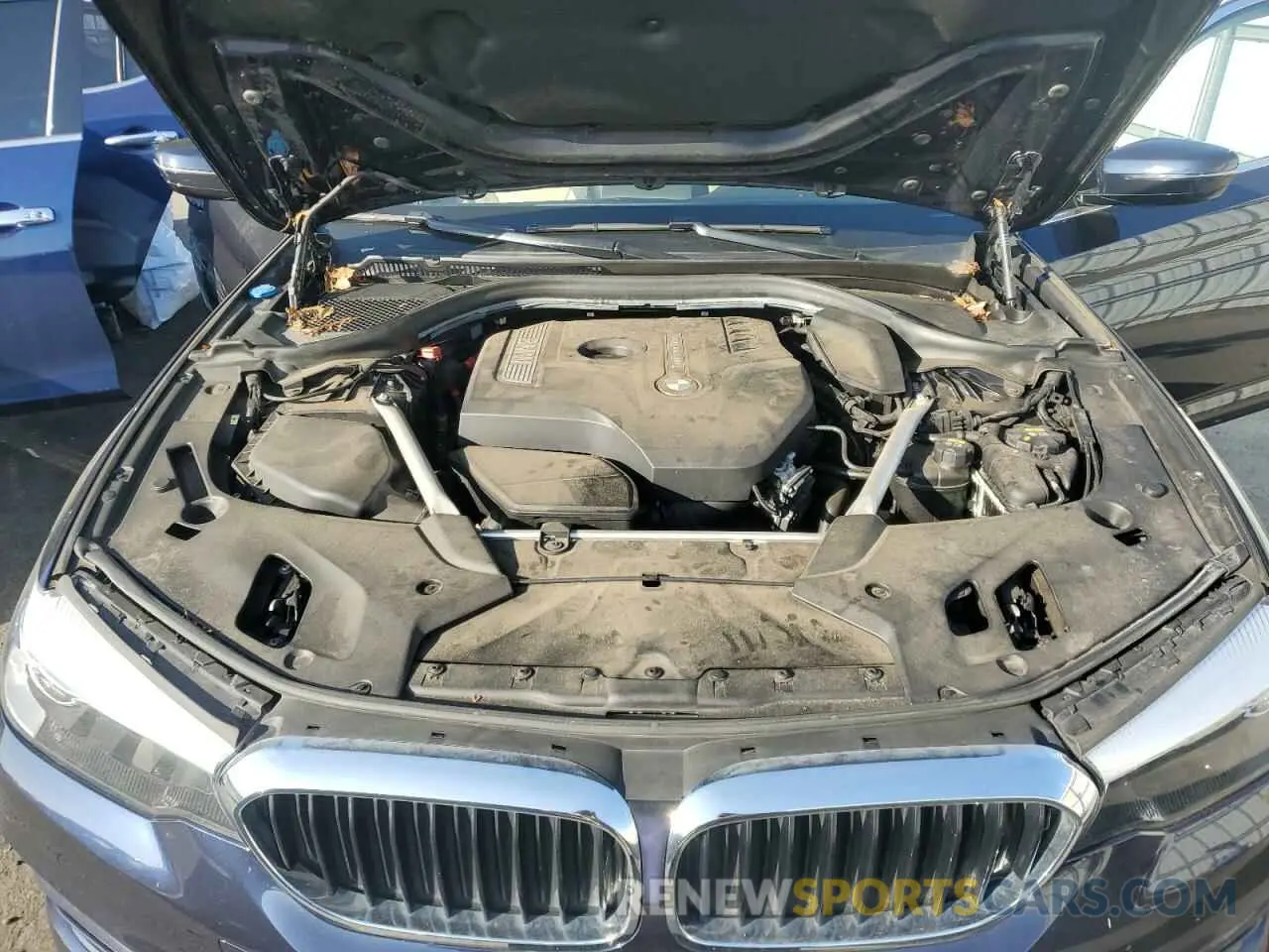 11 Photograph of a damaged car WBAJA7C50KWC77636 BMW 5 SERIES 2019